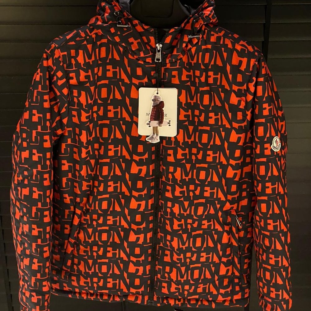 Moncler Men New Model Raincoats!!
